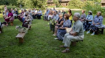Andra Grīnberga grāmatas “Nemainīgs ir tikai gaišums ”  atvēršana