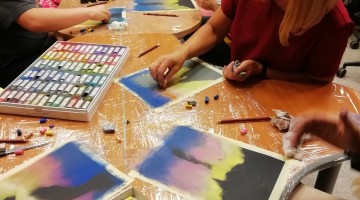 Ingas Pobjaržinas izstādes “Krāsainie putekšņi” noslēgums un radošā darbnīca