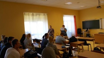 Svinam Eiropas dienu Jēkabpils vakara vidusskolā  