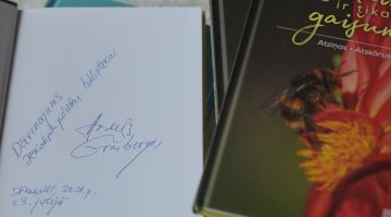 Andra Grīnberga grāmatas “Nemainīgs ir tikai gaišums ”  atvēršana