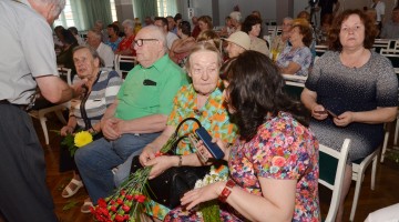 Kustinu dzīvi. 60 gadi žurnālista ceļos un neceļos