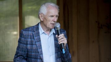 Andra Grīnberga grāmatas “Nemainīgs ir tikai gaišums ”  atvēršana