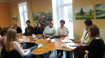 Interešu apvienības “Literāts” tikšanās ar dzejnieci Ingu Pizāni