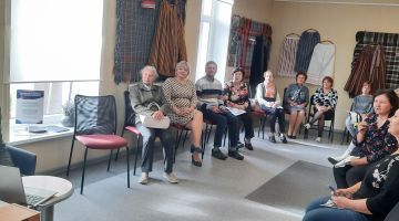 Saruna par aktuāliem Eiropas Savienības jautājumiem un mācības par digitālajām prasmēm