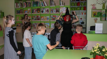 Spoki. Joki. Šausmas un blēņas