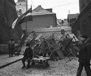 Tematiska izstāde: “Atcerēties, stāstīt, pieminēt – Barikāžu laiks”