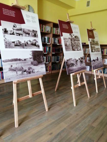 Līdz 31.jūlijam ceļojošā izstāde Zasas bibliotēkā “Manas zemē iesētās dienas”
